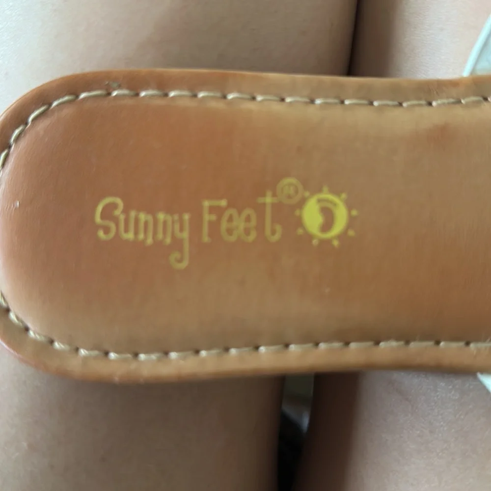 Sandals - Picture 3 of 4